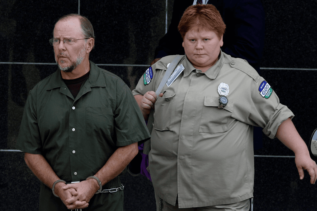 How Jeff Skilling's Case Affected White Collar Crime Since Enron – Houston  Public Media